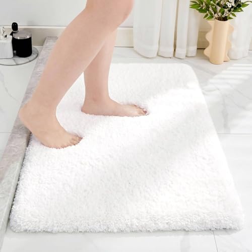 Disolla White Bathroom Rugs 20x32, Microfiber Non-Slip Plush Thick Bath Mat by Disolla
