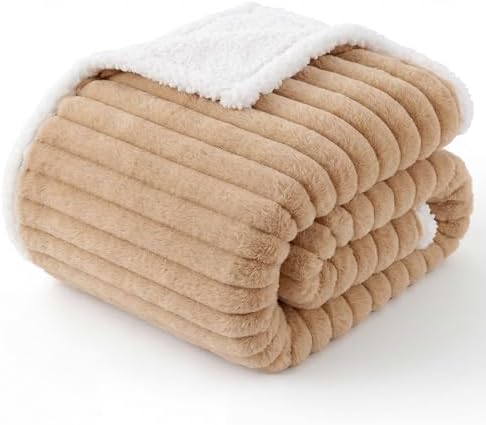 Bedsure ComfyFleece® Waterproof Dog Blankets by BEDSURE