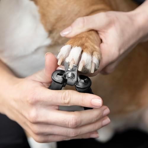 Tweezerman Small Nail Clippers for Pets - Image 5