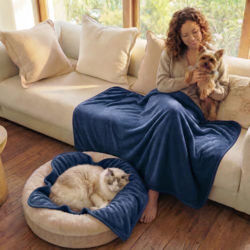 Luciphia Waterproof Pet Blanket, Washable Reversible Sherpa Fleece Throw - Image 4