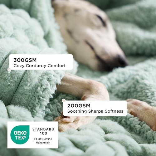 Bedsure ComfyFleece® Waterproof Dog Blankets - Image 2