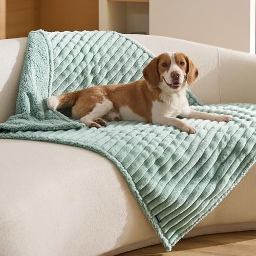 Bedsure ComfyFleece® Waterproof Dog Blankets by BEDSURE