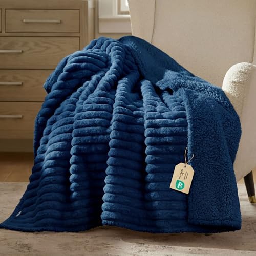 Bedsure ComfyFleece® Waterproof Dog Blankets by BEDSURE
