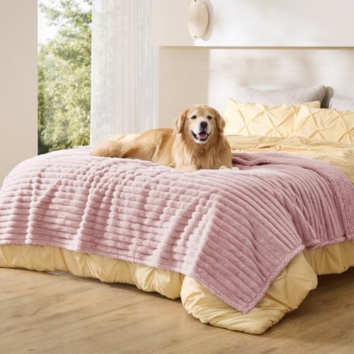 Bedsure ComfyFleece® Waterproof Blanket by BEDSURE